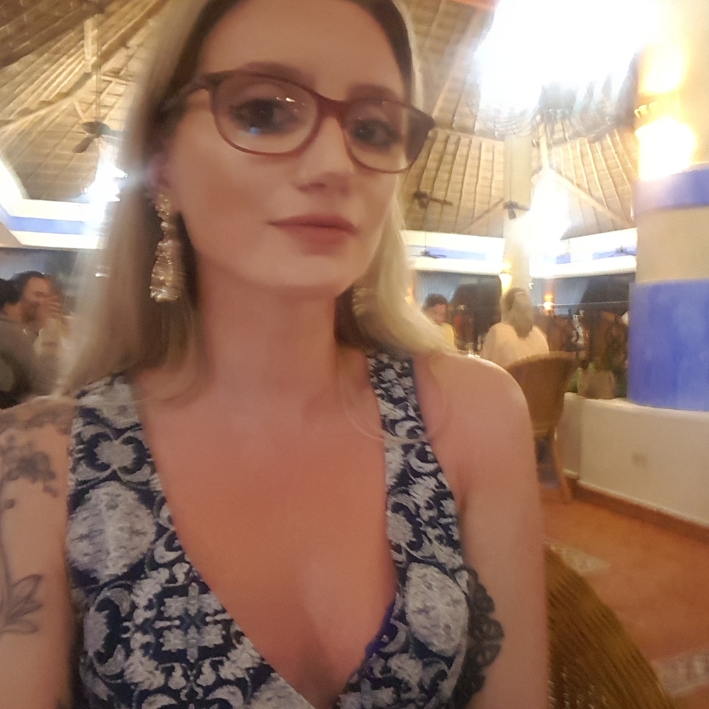 Meet your Posher, Shaina